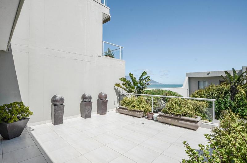 To Let 1 Bedroom Property for Rent in Dolphin Beach Western Cape